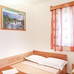 Nike Guest house 3*