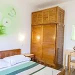 Guest house Nike 3*