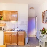 Nike Guest house 3*