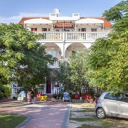 Nike 게스트하우스